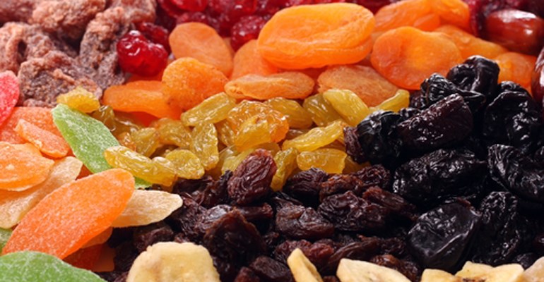 פירות מיובשים- מגיעים בדר"כ בקרטונים במשקלים שנעים בין 5 ק"ג ל 15 ק"ג